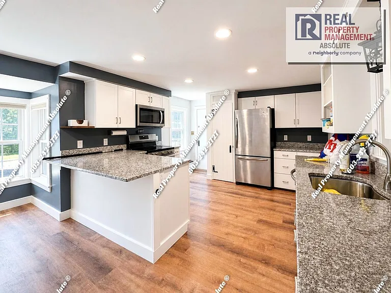 208 Manchester St — Photo 8