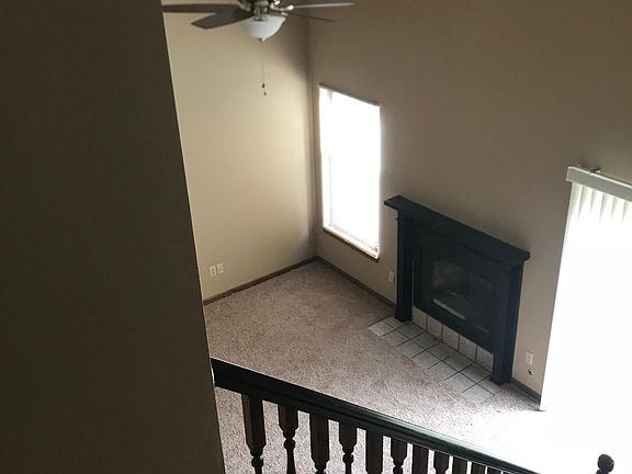 3rd image of 3706 NE Independence Ave