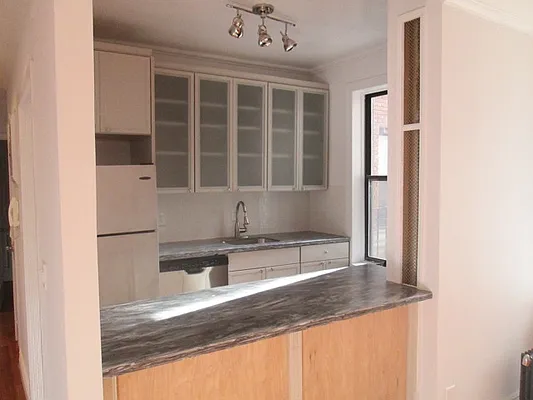 Rented by Realty Collective | media 5