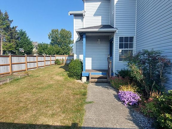 3rd image of 1703 Texas St
