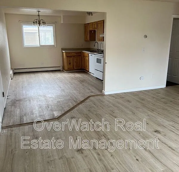 827 E 11th Ave #4 — Photo 5