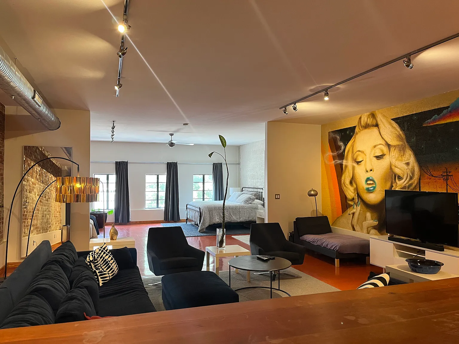 Studio, 1650 sqft, $3,400 — Photo 1