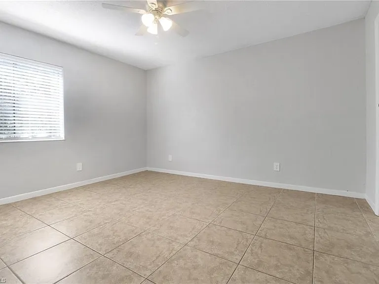 4635 Bayshore Dr #P4 — Photo 18