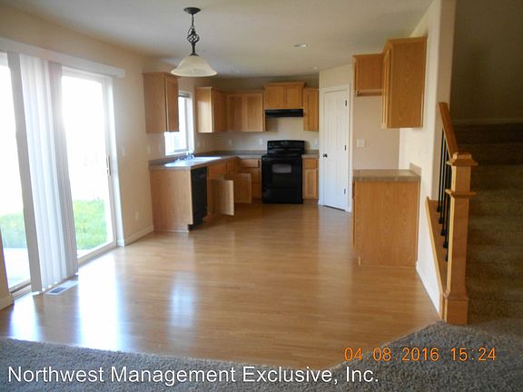 5th image of 9212 NE 81st St