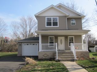 54 12th St, Piscataway, NJ 08854