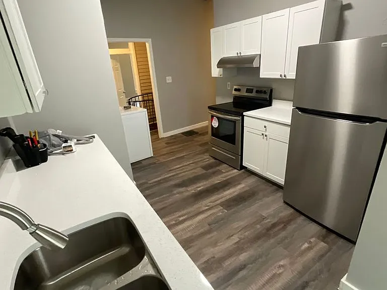 213 N Grant St — Photo 3