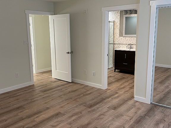 4th image of 612 Conroy Ave