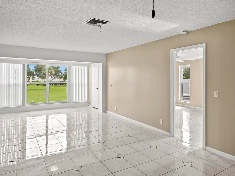 1421 NW 20th Ave #204 — Photo 14
