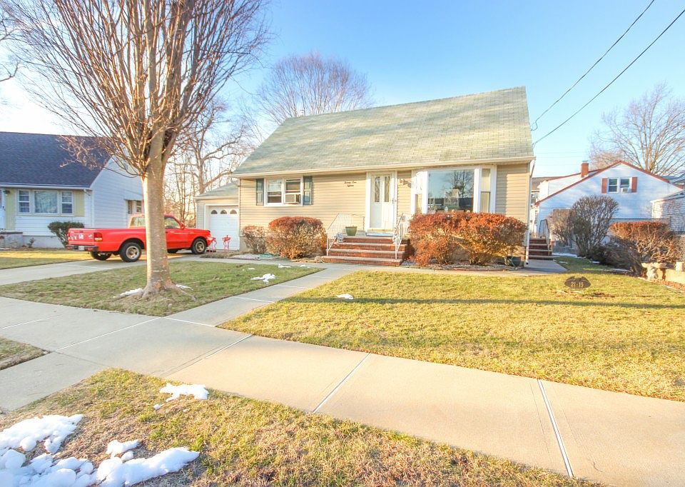 1st image of 21-15 Carlisle Pl