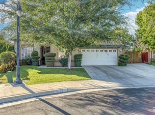 10722 Pinebrook Falls Dr, Bakersfield, CA 93312