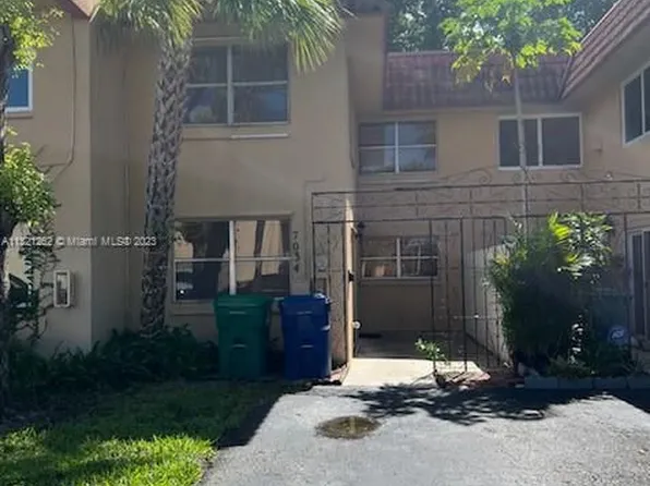 7034 NW 169th St #7034, Hialeah, FL 33015