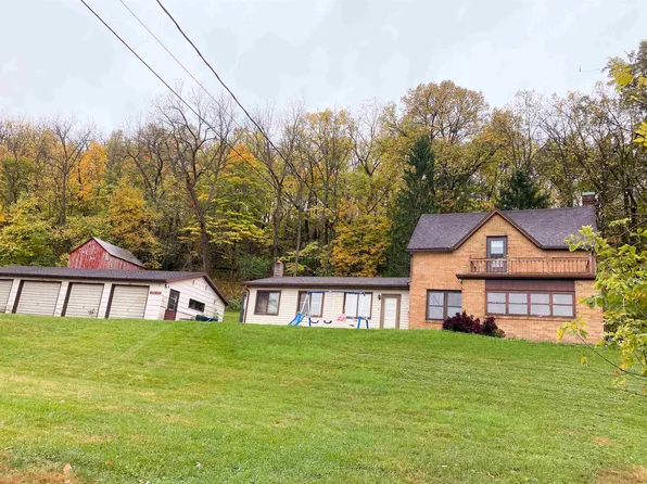403 E River St, Darlington, WI 53530