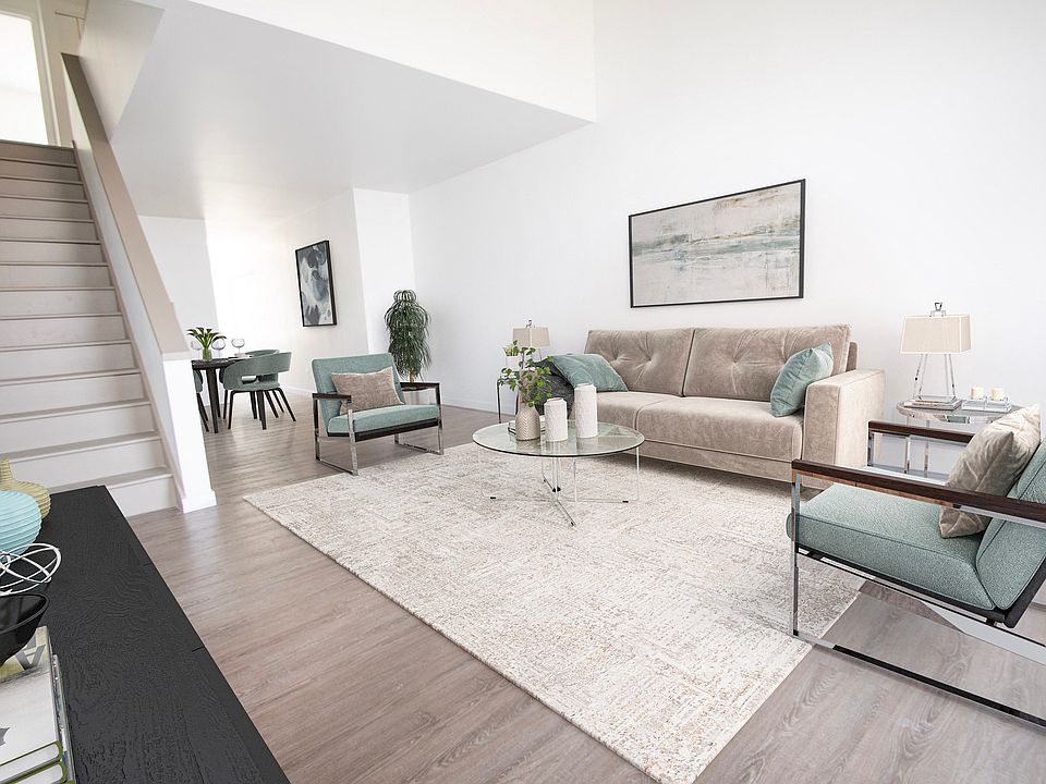 Taft&#39;s Airy Elegance: Lofty Living Room Retreat