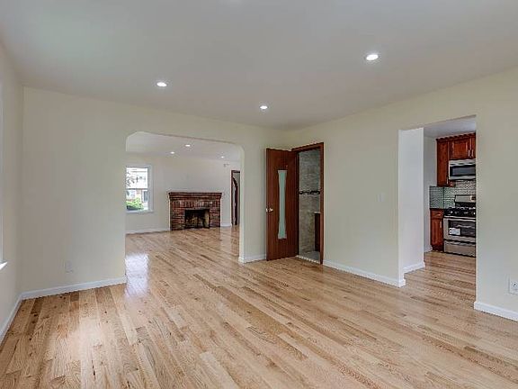 5th image of 315 Plainfield Ave
