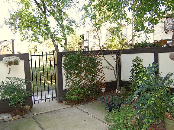 3rd image of 224 Wales Dr