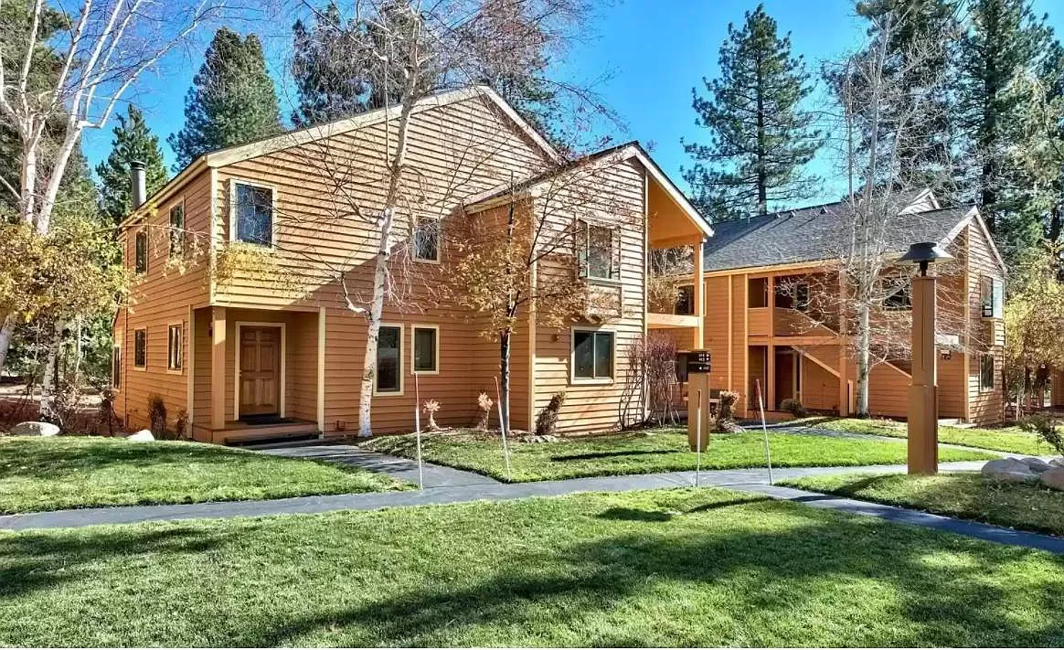 Front Entrance - 120 Village Blvd #143
