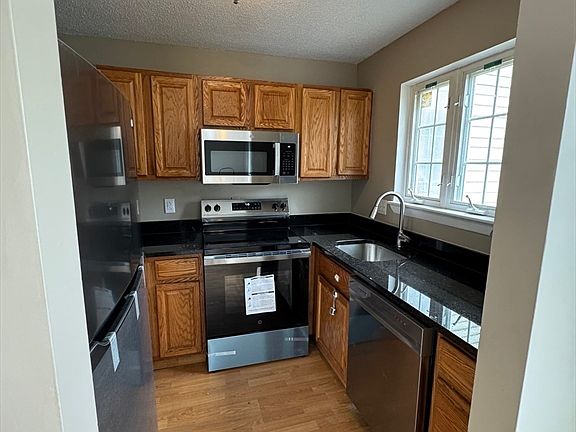 4th image of 14 Nancy Rd APT 6