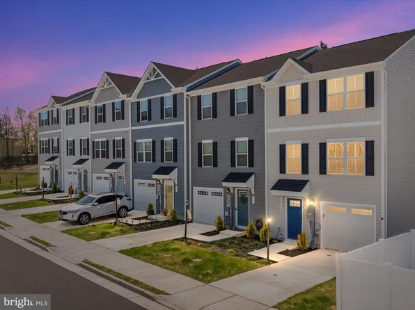 153 Kensington Cir, Middletown, VA 22645