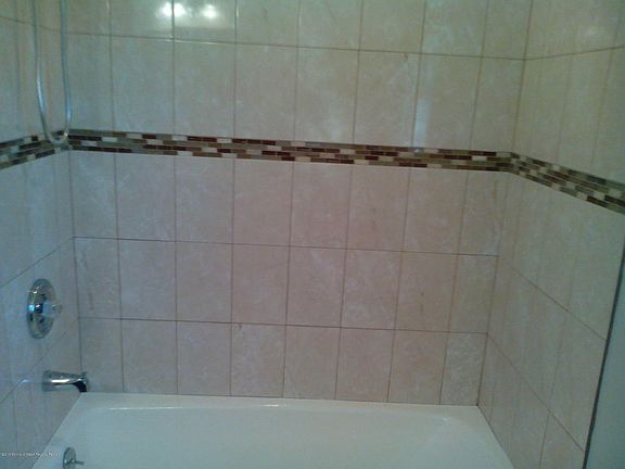 5th image of 354B Dorchester Dr