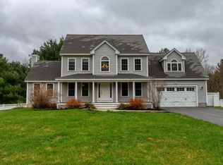 35 Bacon St, Pepperell, MA 01463