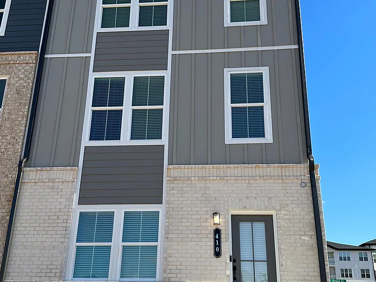 410 Herring Dr — Photo 1