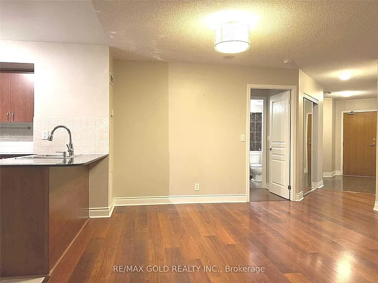 75 S Town Centre Blvd #508 — Photo 6