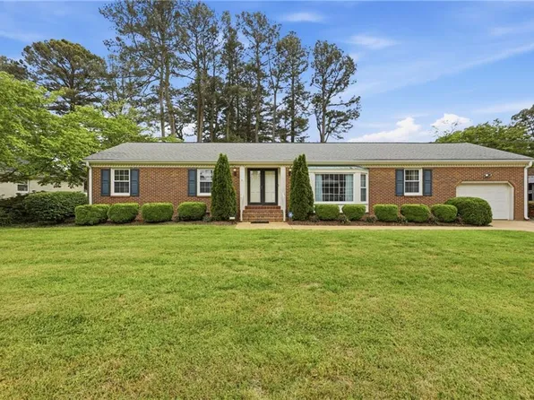 5221 Bingham Dr, Portsmouth, VA 23703