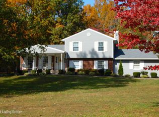 574 Pine Creek Dr, Shepherdsville, KY 40165