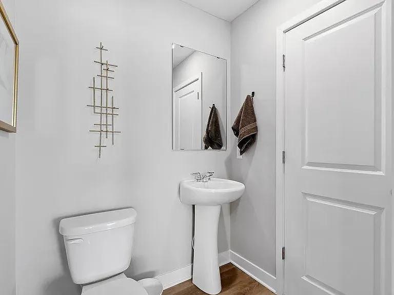 1270 Ashbury Dr — Photo 14