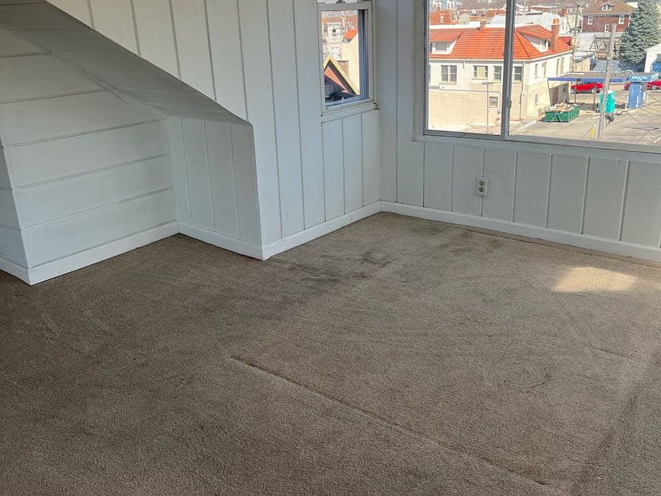 Spacious with greatg veiws