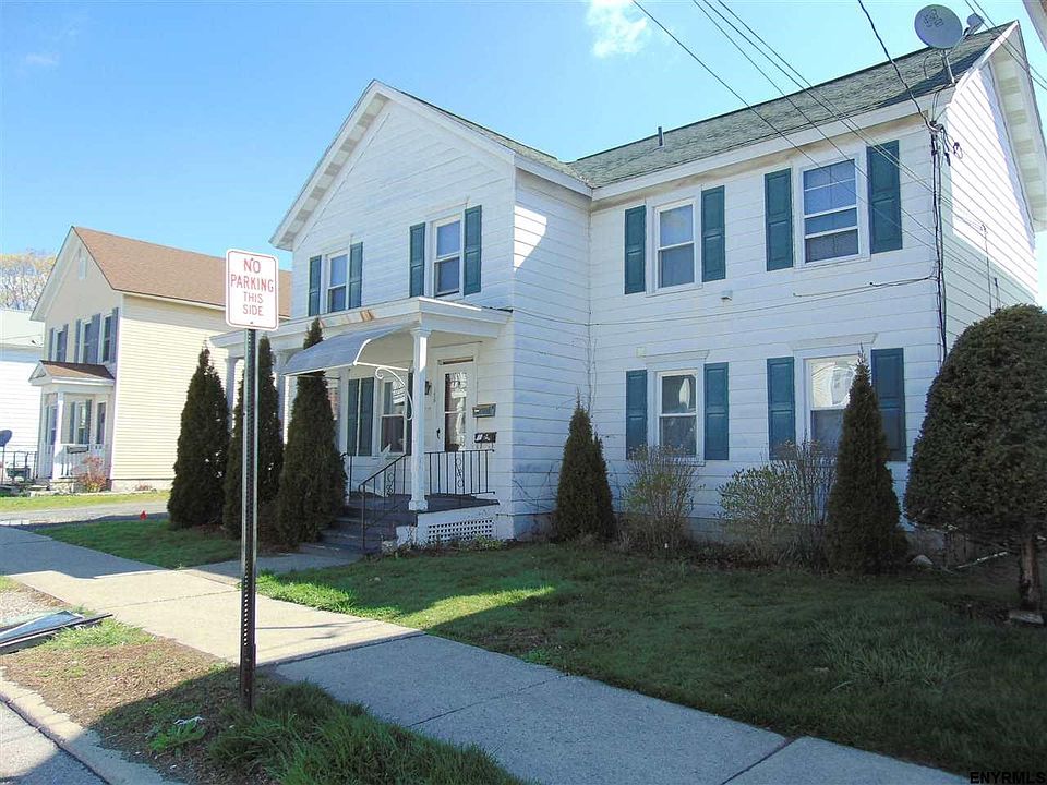 1st image of 128 1st Ave