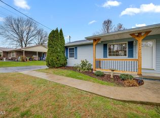 209 Cherry St #A, Mount Carmel, TN 37645
