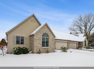 125 Fieldcrest Dr, Brillion, WI 54110