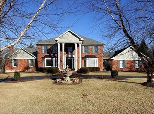 923 Cabernet Dr, Chesterfield, MO