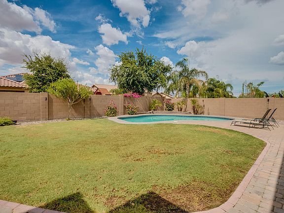 5th image of 18454 W Saguaro Ln