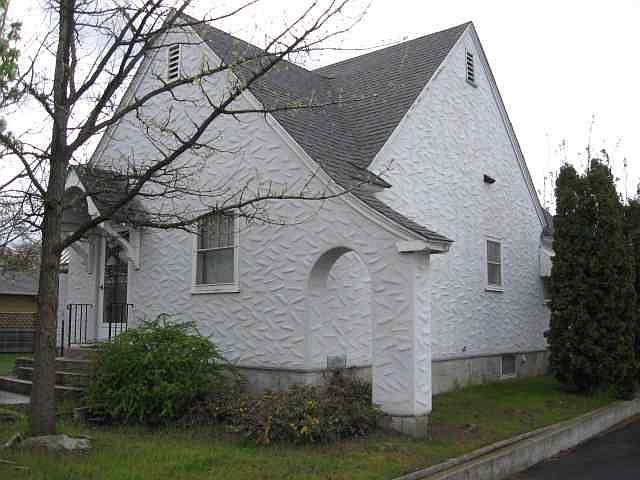1st image of 1538 E Isaacs Ave