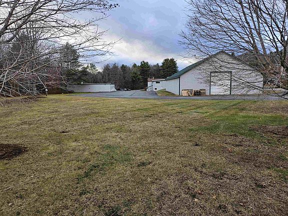 4th image of 240 Meriden Road
