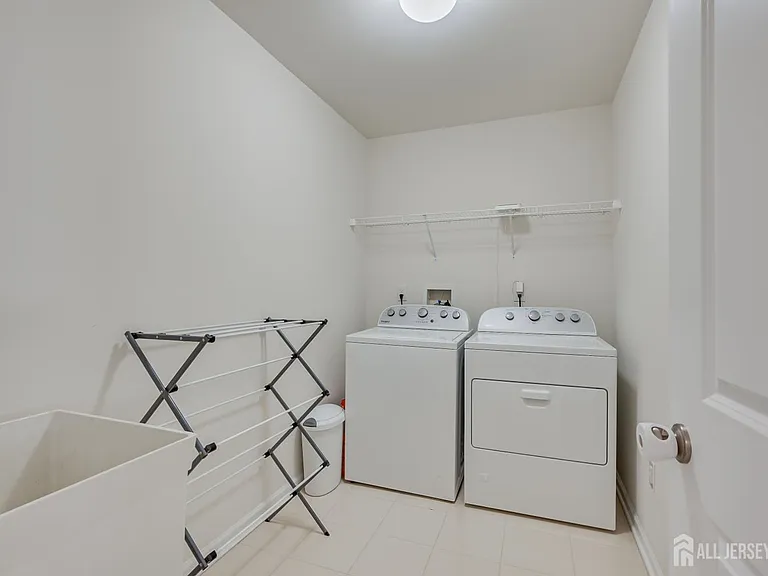 14 Hyacinth Ln — Photo 33