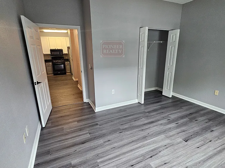 9301 Baffy Ct — Photo 5