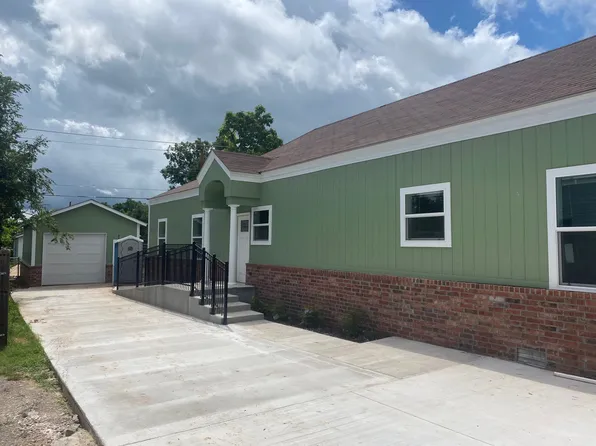 1618 8th St #1, Woodward, OK 73801