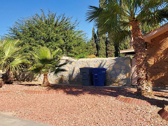 3rd image of 10653 Vista Lomas Dr