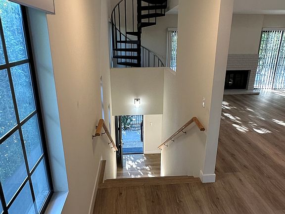 3rd image of 4262 Fulton Ave #2