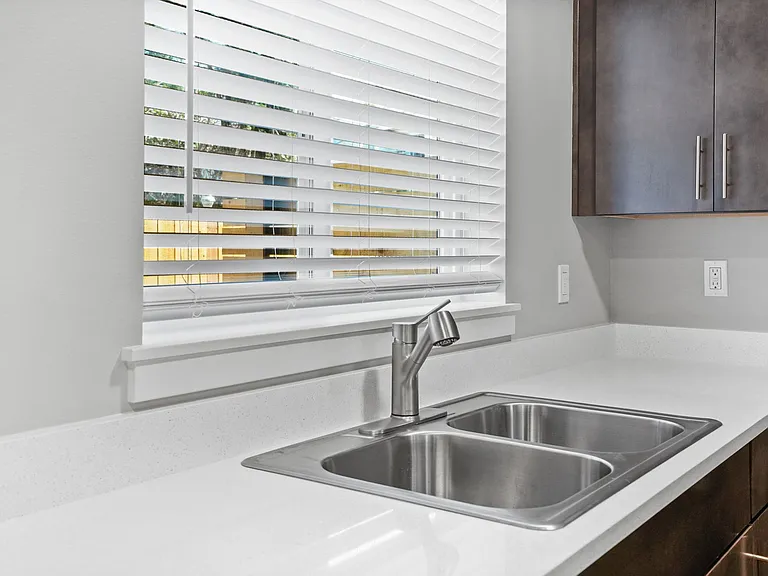 Fisher Park Apartments — Photo 20
