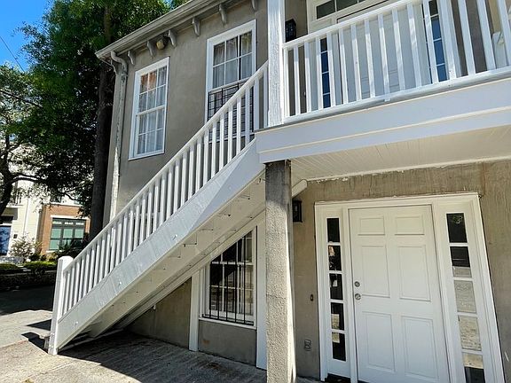 3rd image of 702 Tattnall St #F0b0c0916
