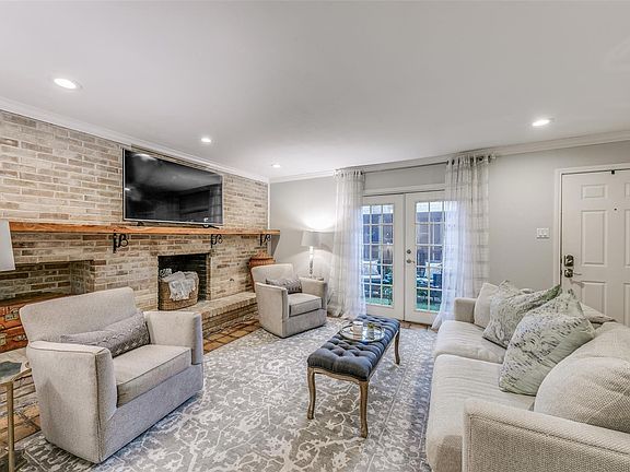 4th image of 5916 Birchbrook Dr APT 126