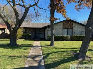 2716 N Saint Augustine Dr, Dallas, TX 75227