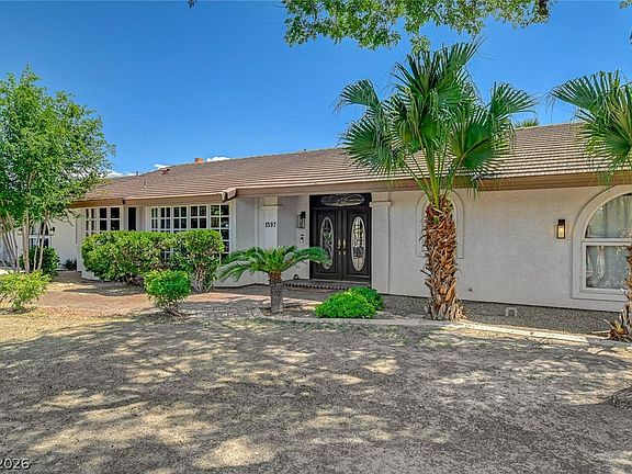 4th image of 1597 Santa Anita Dr