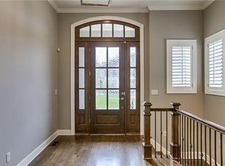 9351 Cedar Reserve Dr, Prairie Village, KS 66207