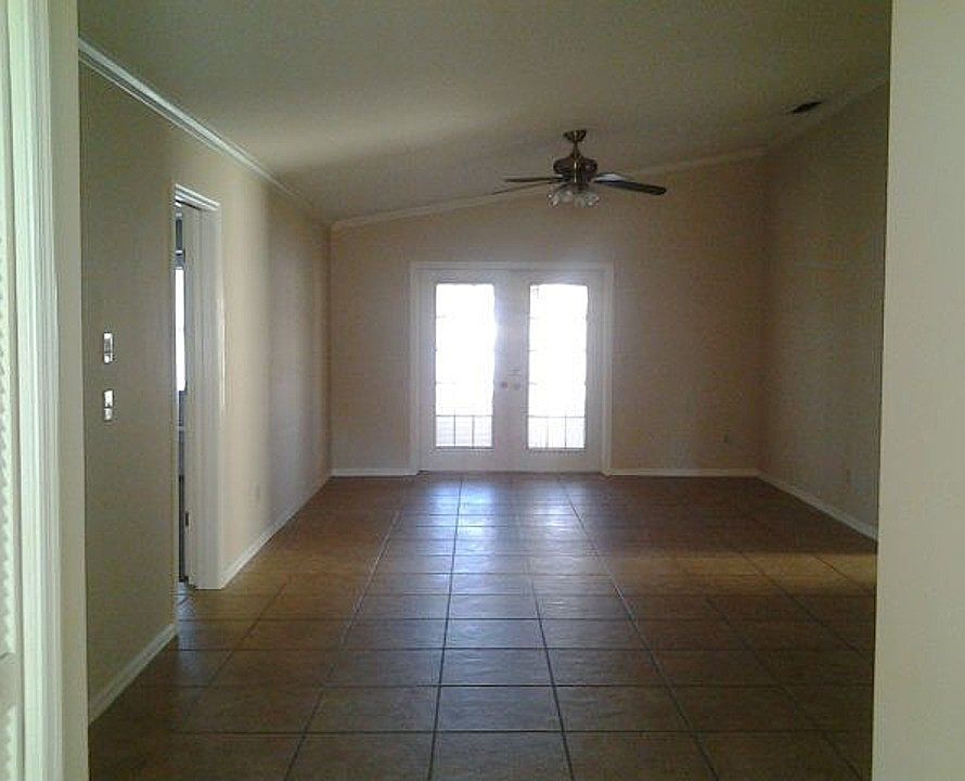 2nd image of 1434 Windjammer Pl