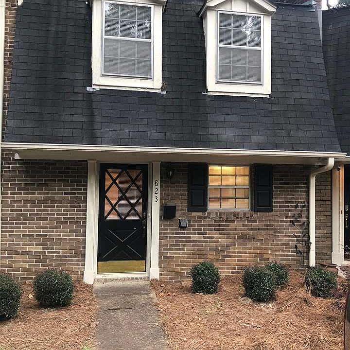 1st image of 823 Vestavia Villa Ct